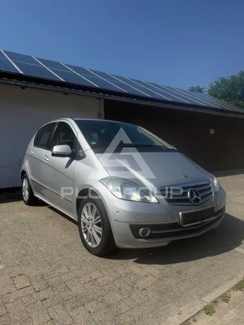 2011 Mercedes Benz A 180