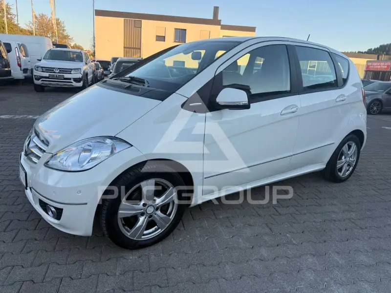 2011 Mercedes Benz A 180
