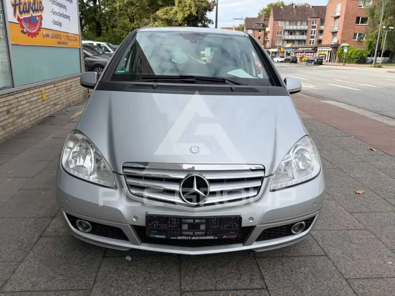 2011 Mercedes Benz A 180