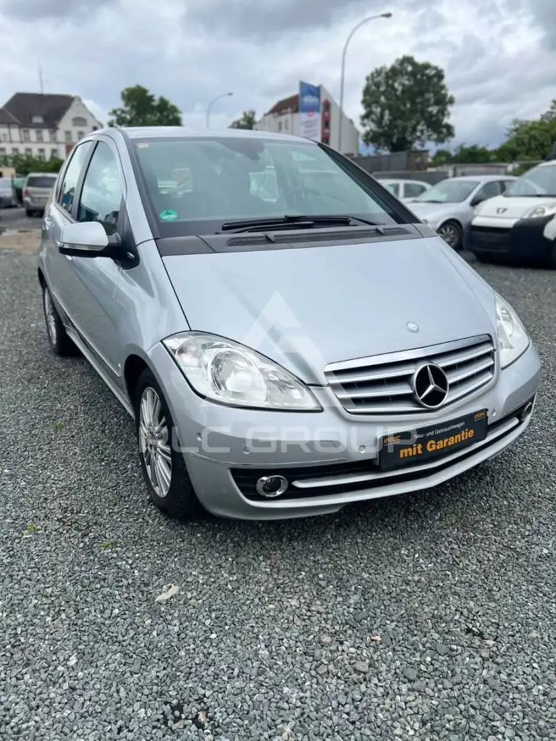 2011 Mercedes Benz A 180