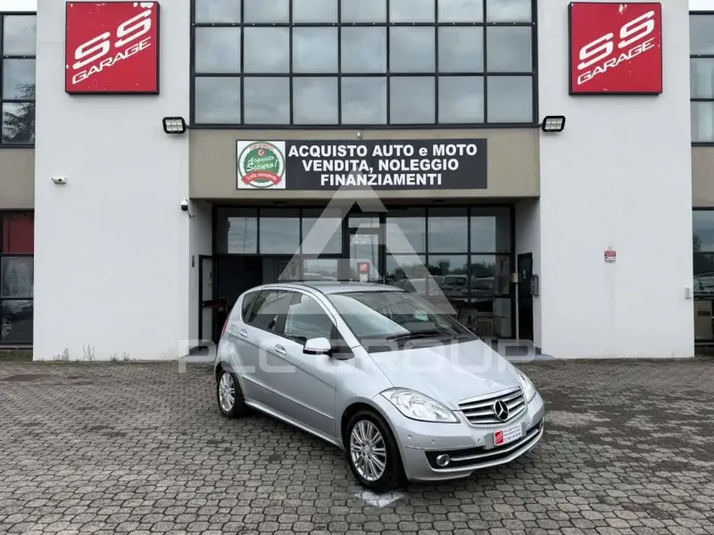 2011 Mercedes Benz A 180
