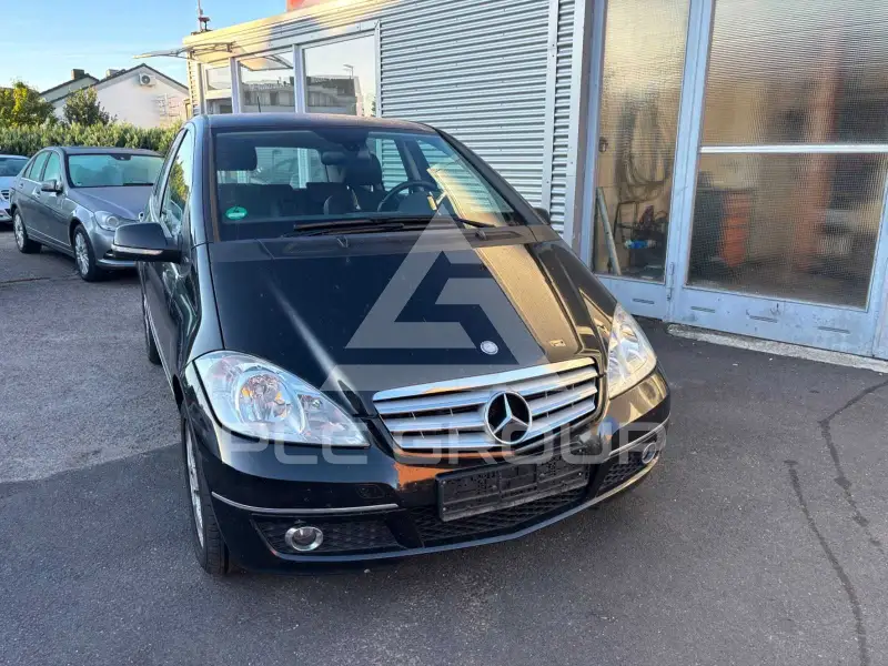 2011 Mercedes Benz A 180
