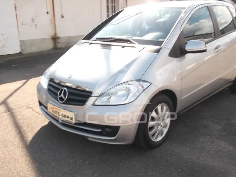 2011 Mercedes Benz A 180