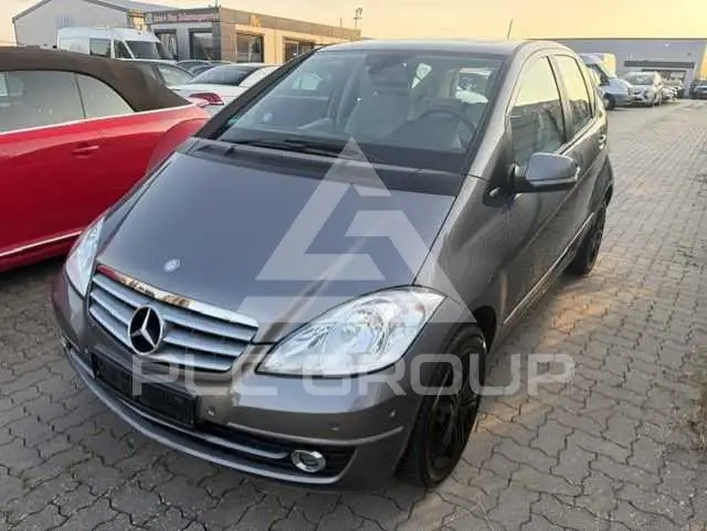 2011 Mercedes Benz A 200