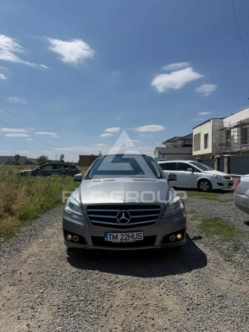 2011 Mercedes Benz R 300