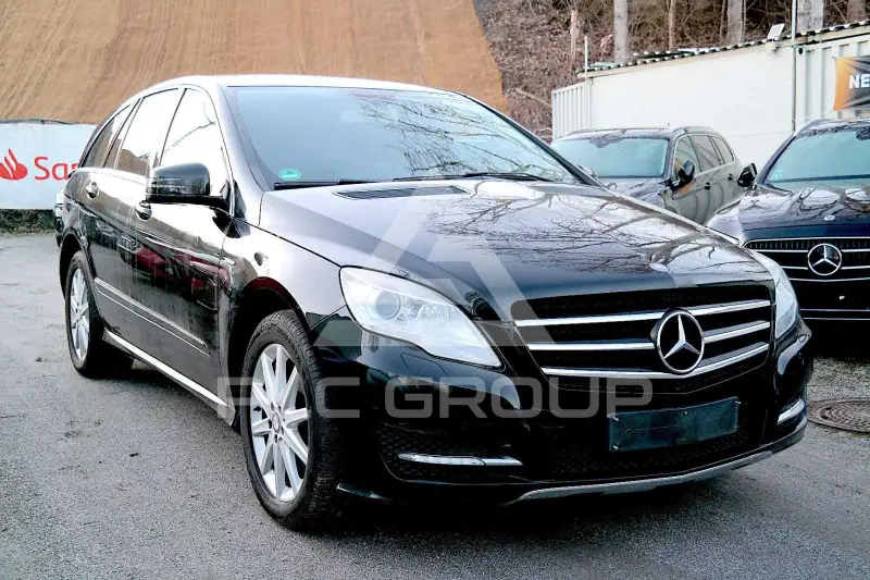 2011 Mercedes Benz R 300