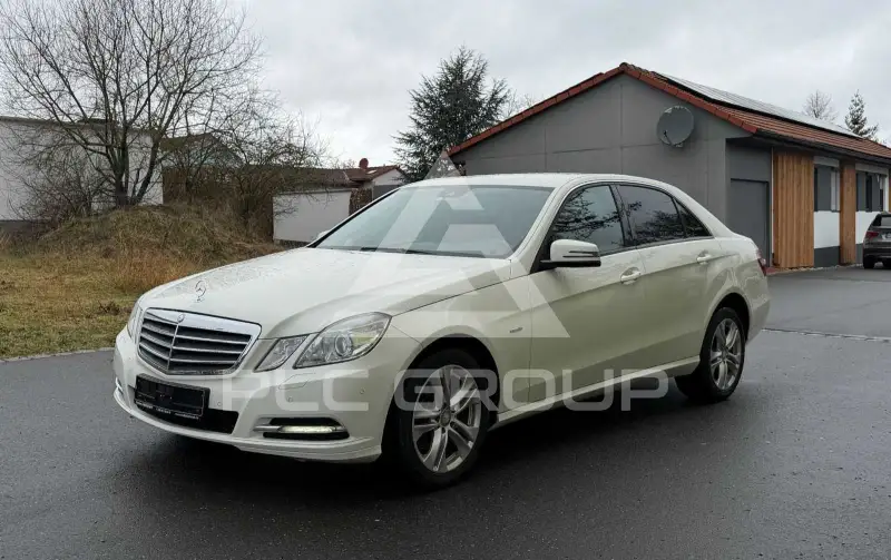 2011 Mercedes Benz E 300