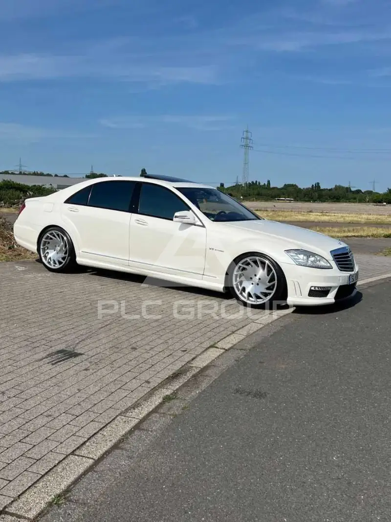 2011 Mercedes Benz S 63