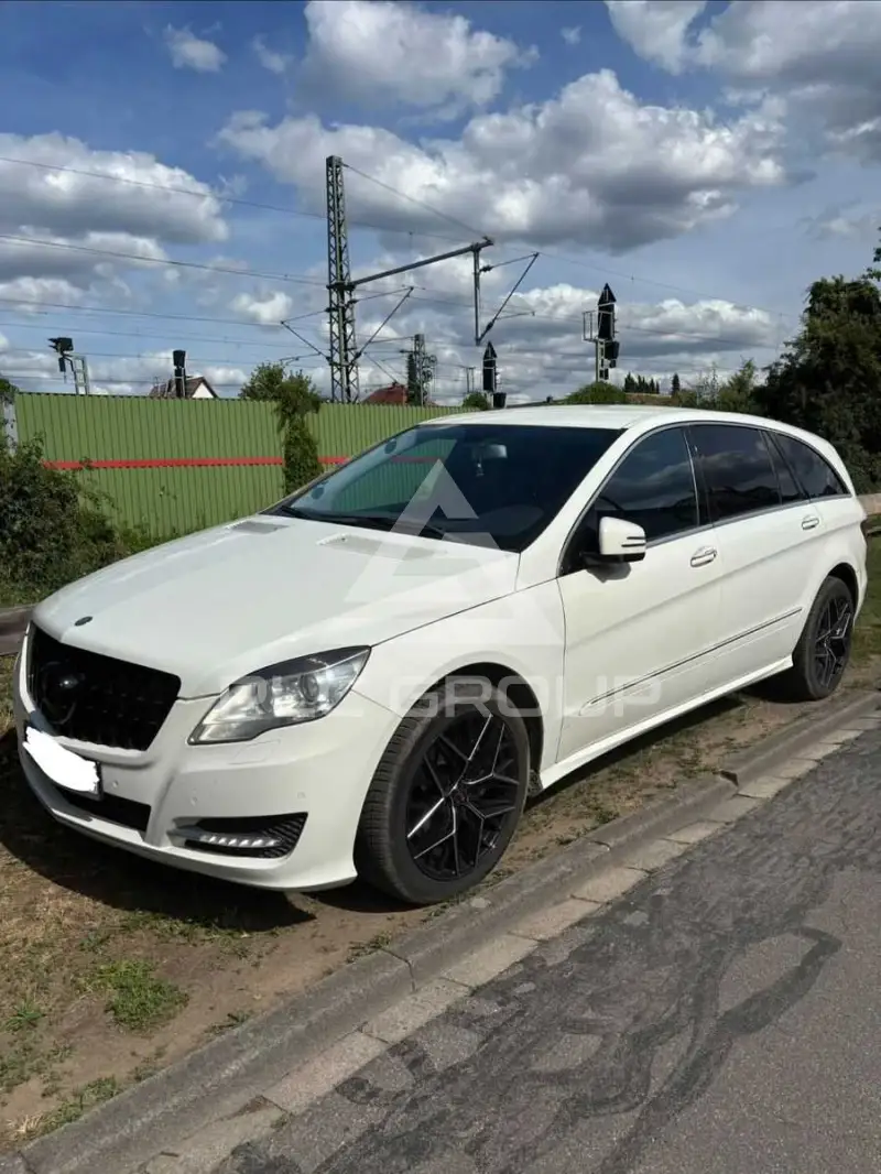 2011 Mercedes Benz R 350