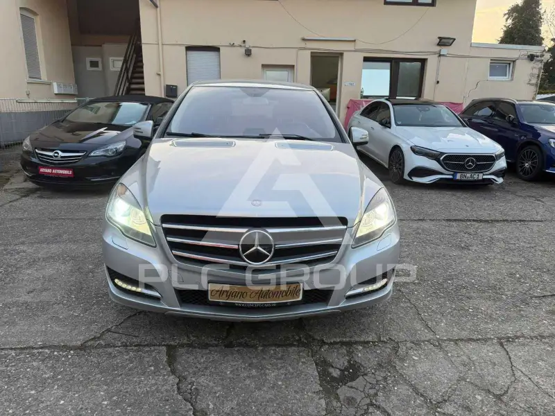 2011 Mercedes Benz R 350
