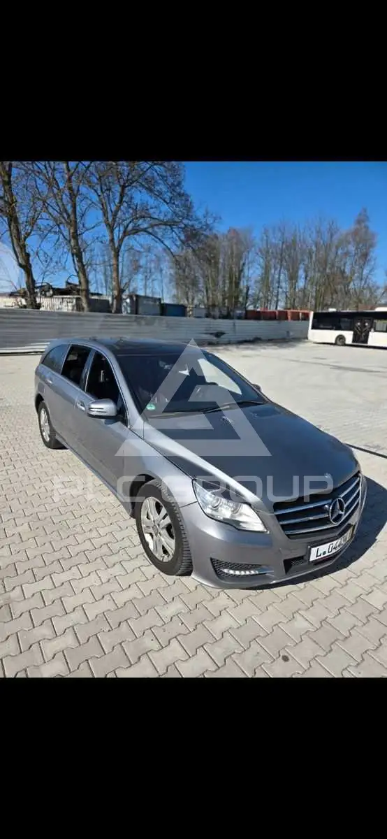 2011 Mercedes Benz R 350