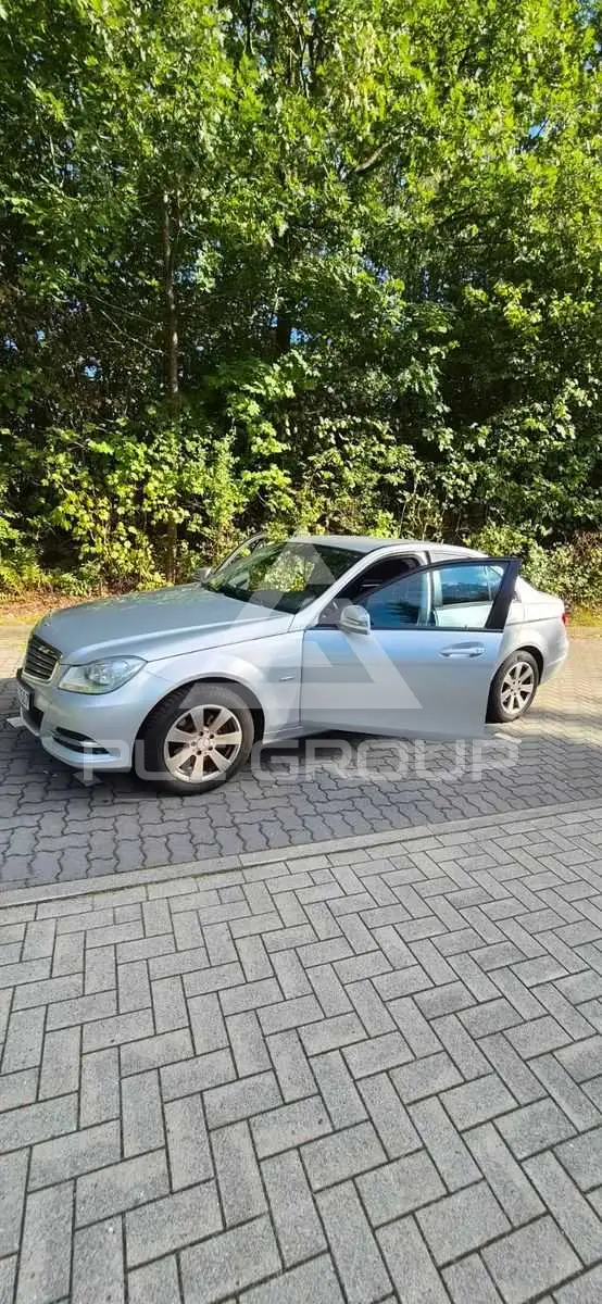 2011 Mercedes Benz 220