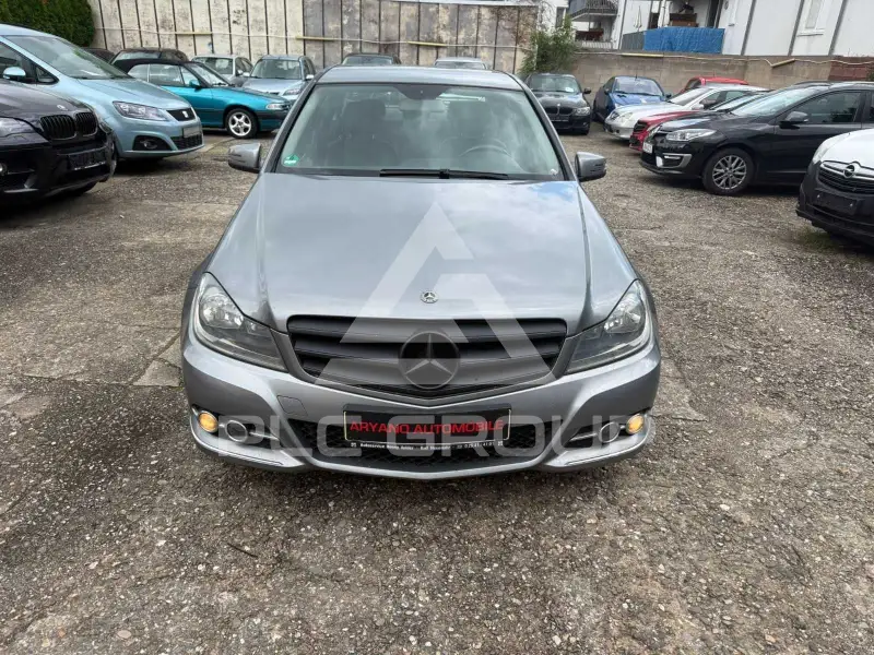 2011 Mercedes Benz C 220