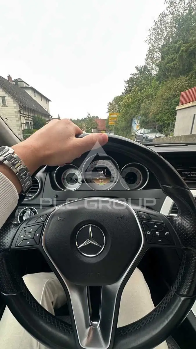 2011 Mercedes Benz C 220