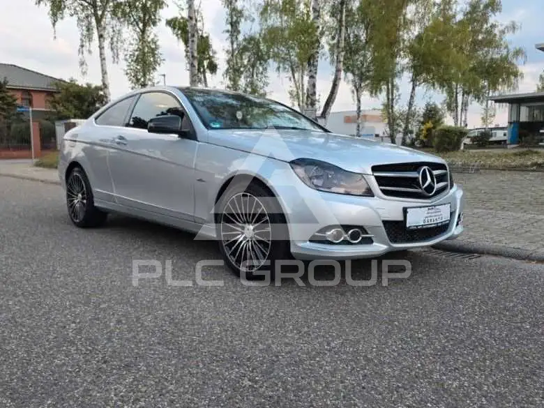 2011 Mercedes Benz C 220