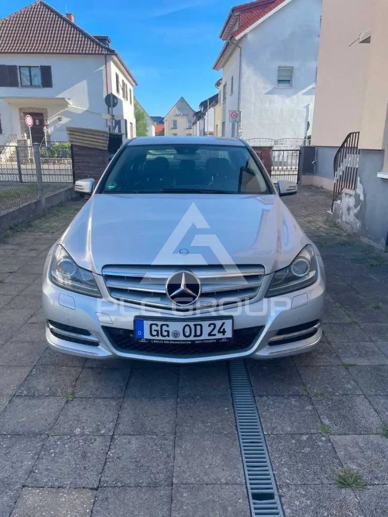 2011 Mercedes Benz C 220