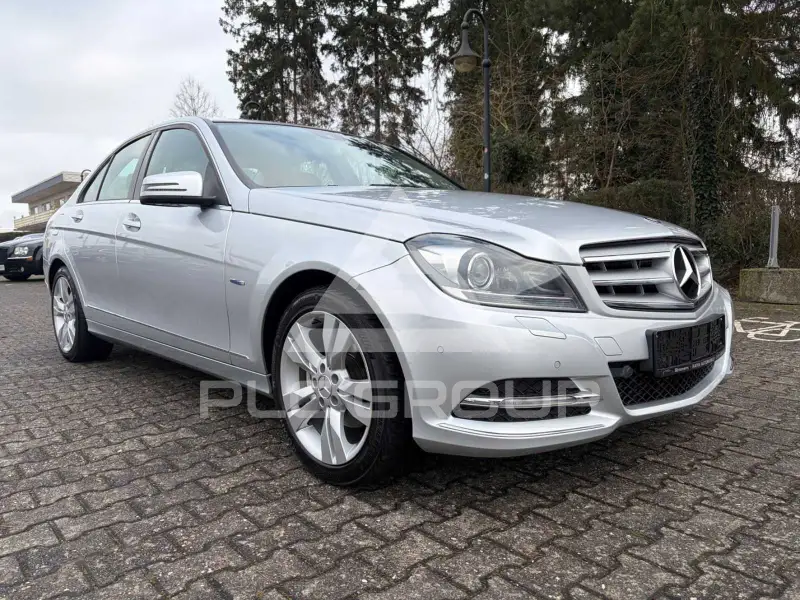 2011 Mercedes Benz C 220