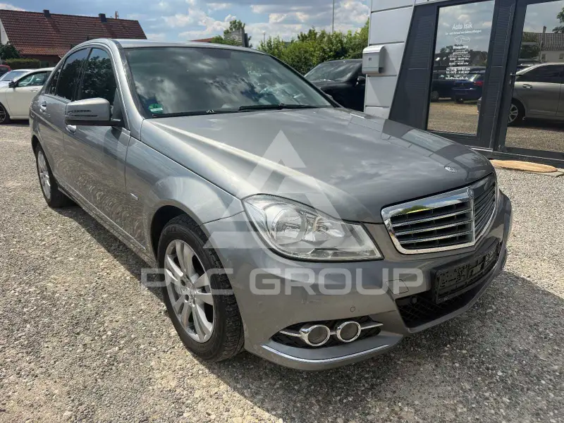 2011 Mercedes Benz C 220