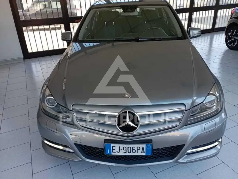 2011 Mercedes Benz C 220