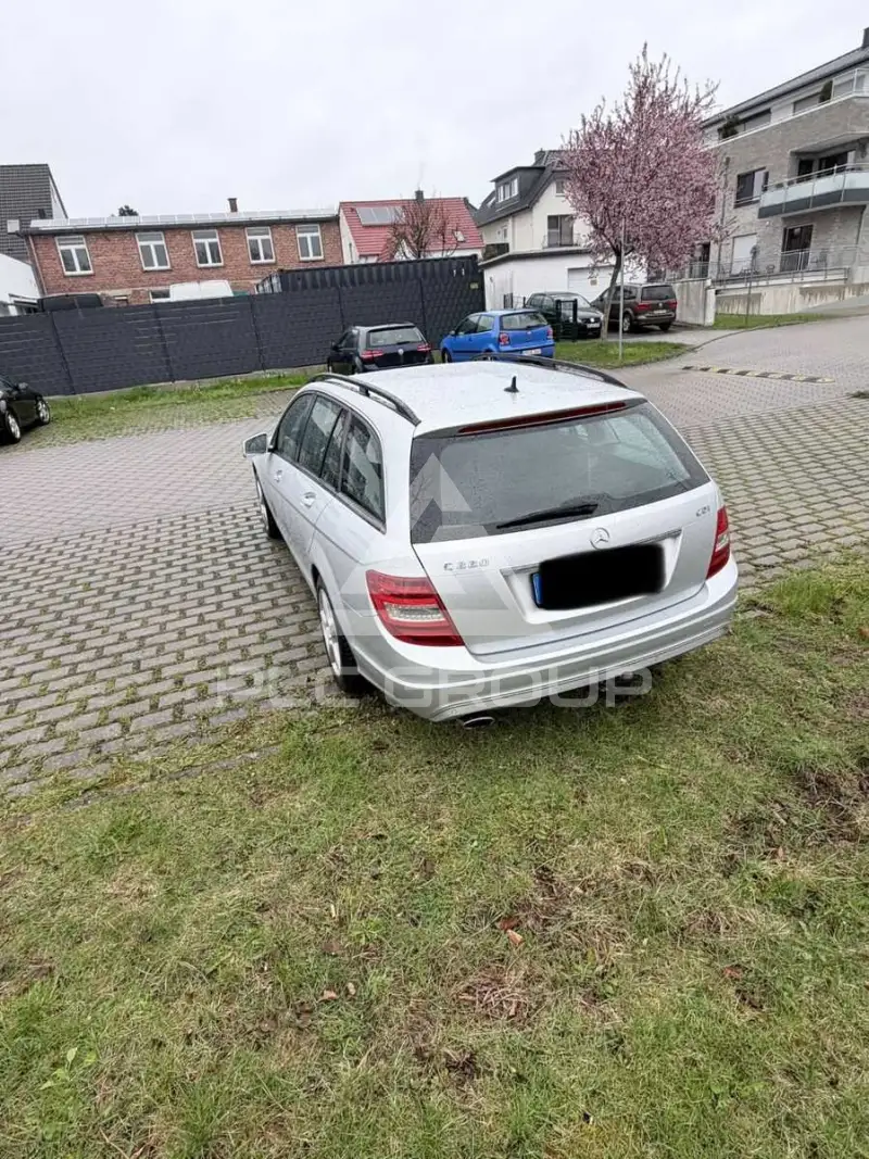 2011 Mercedes Benz C 220