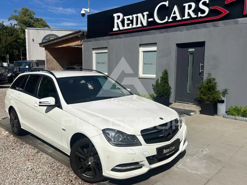 2011 Mercedes Benz C 220