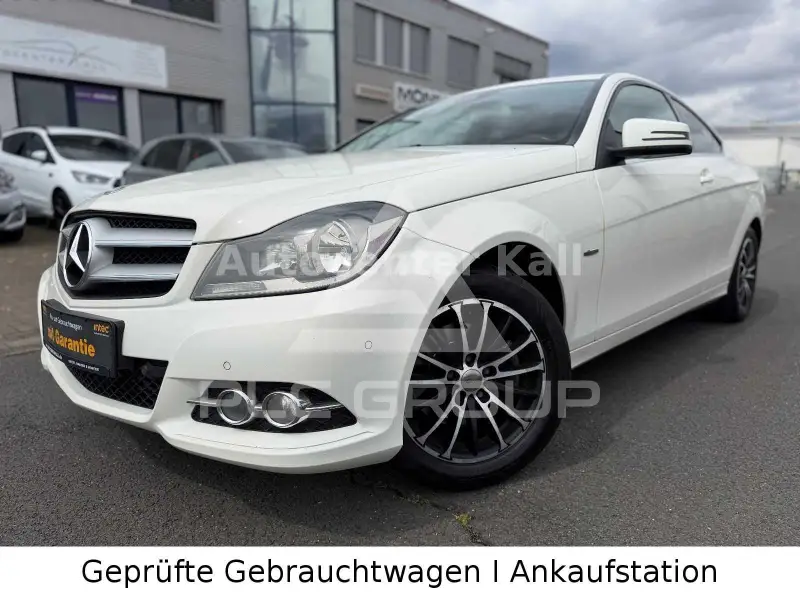 2011 Mercedes Benz C 220