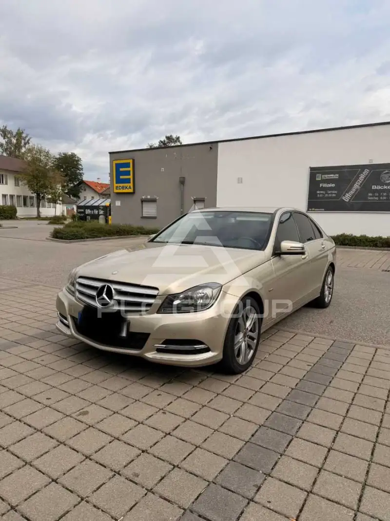 2011 Mercedes Benz C 220