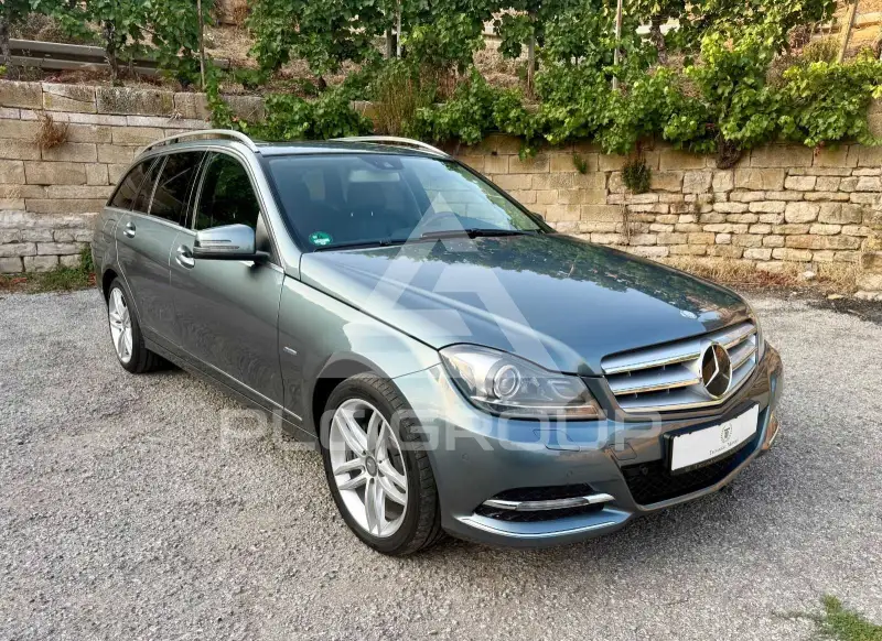2011 Mercedes Benz C 220