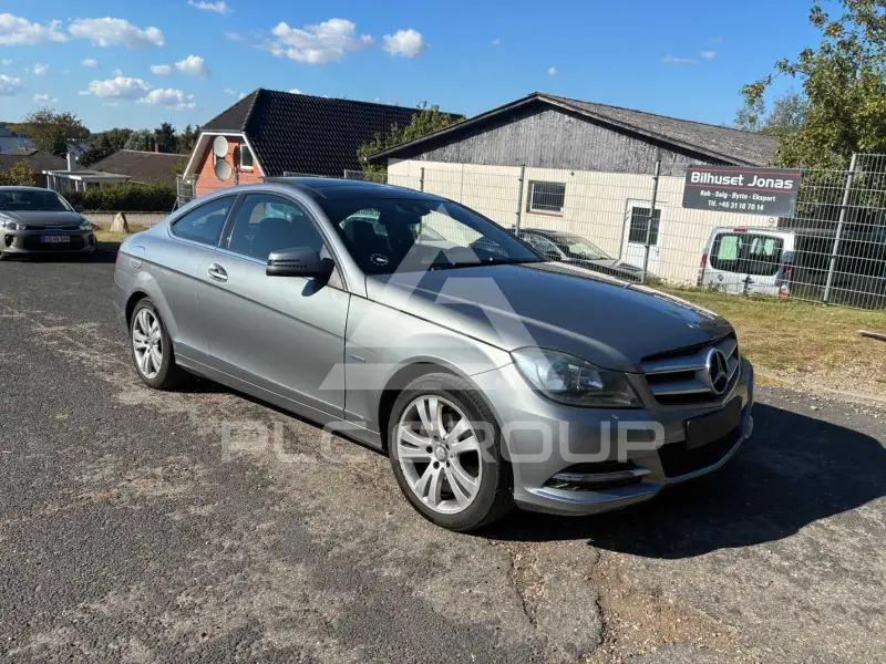 2011 Mercedes Benz C 220