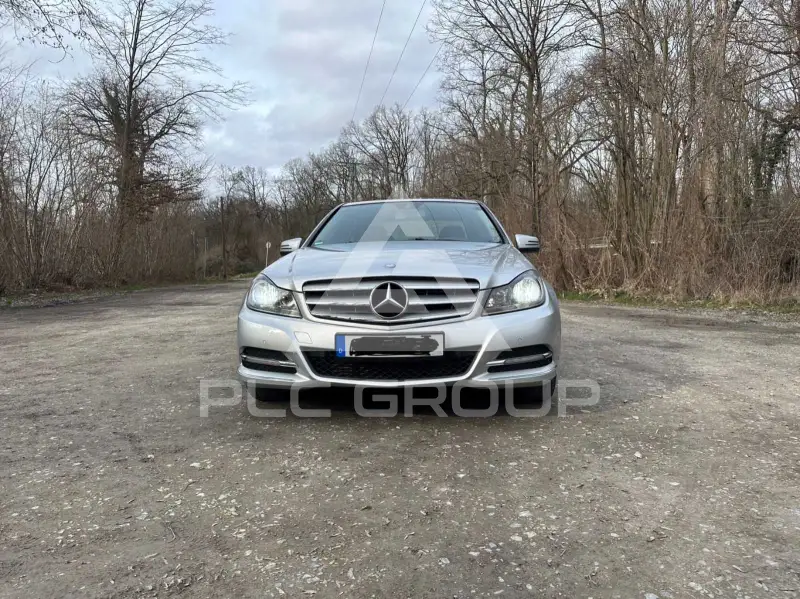 2011 Mercedes Benz C 220