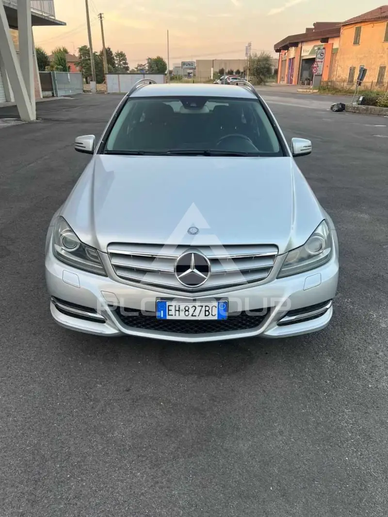 2011 Mercedes Benz C 220