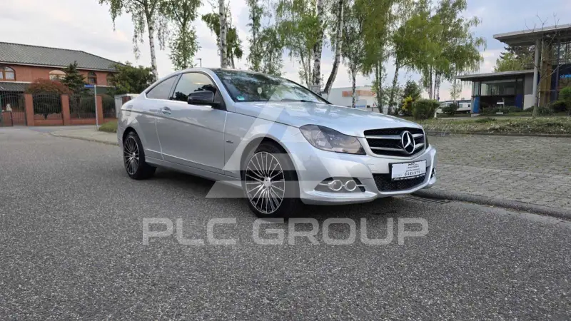 2011 Mercedes Benz C 220