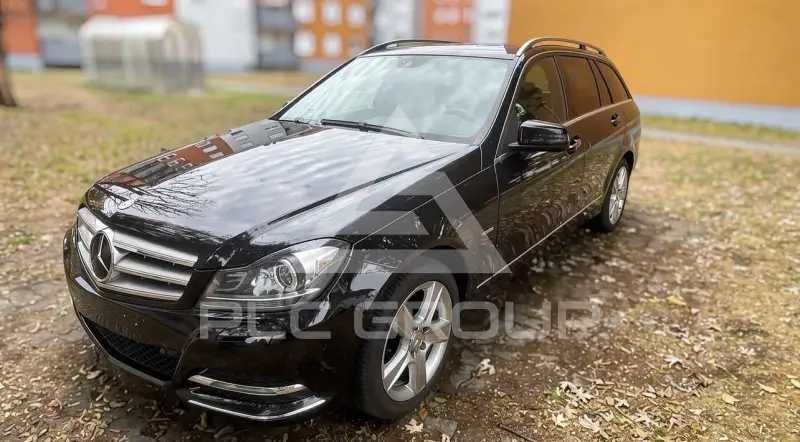 2011 Mercedes Benz C 220
