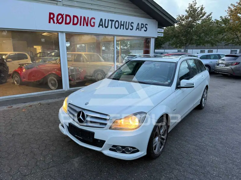 2011 Mercedes Benz C 220