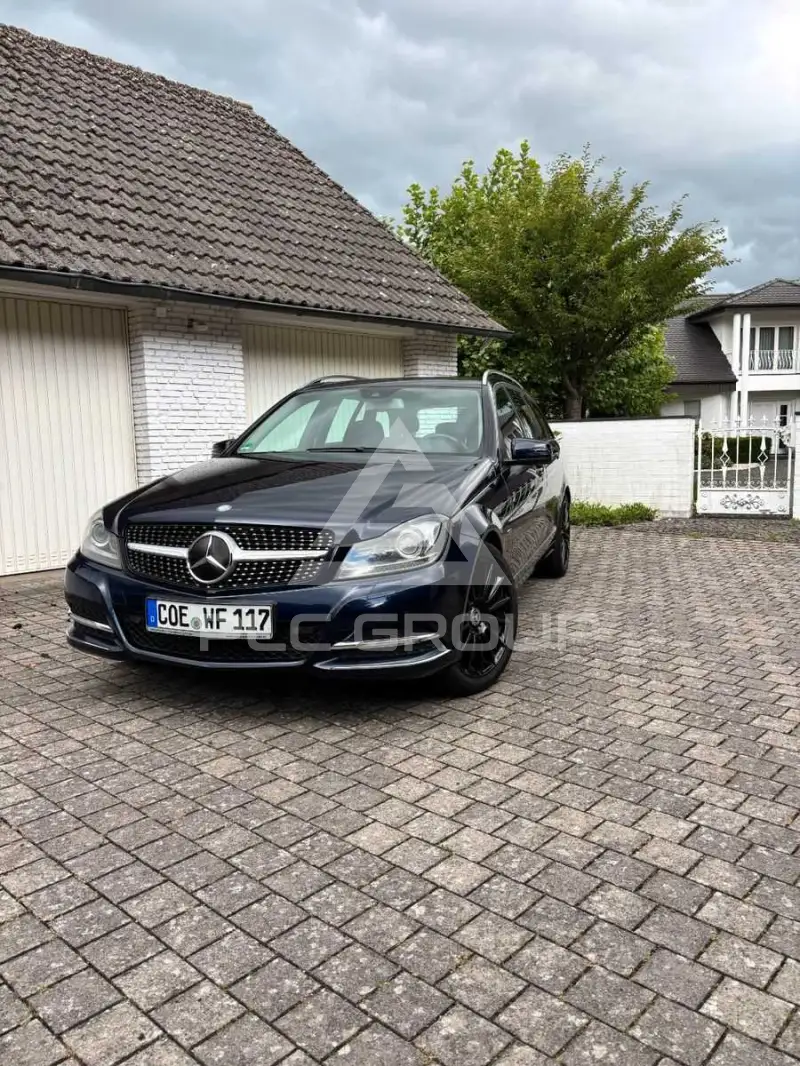 2011 Mercedes Benz C 220