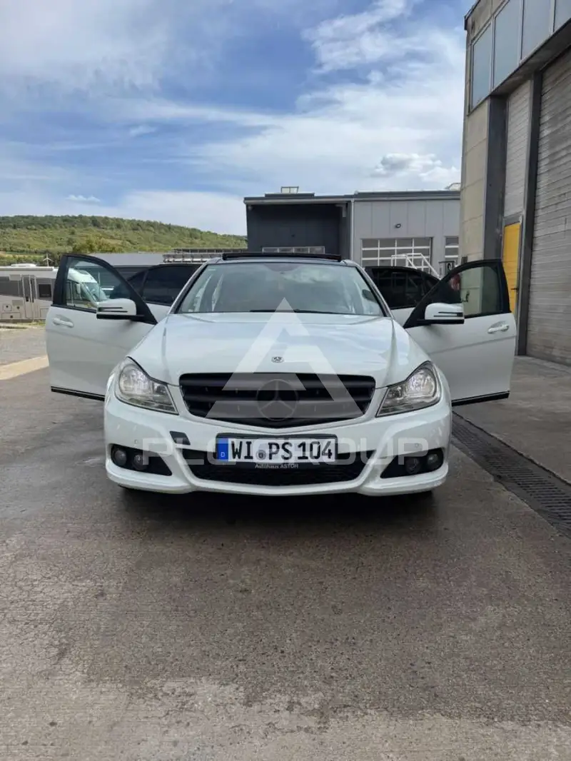 2011 Mercedes Benz C 220