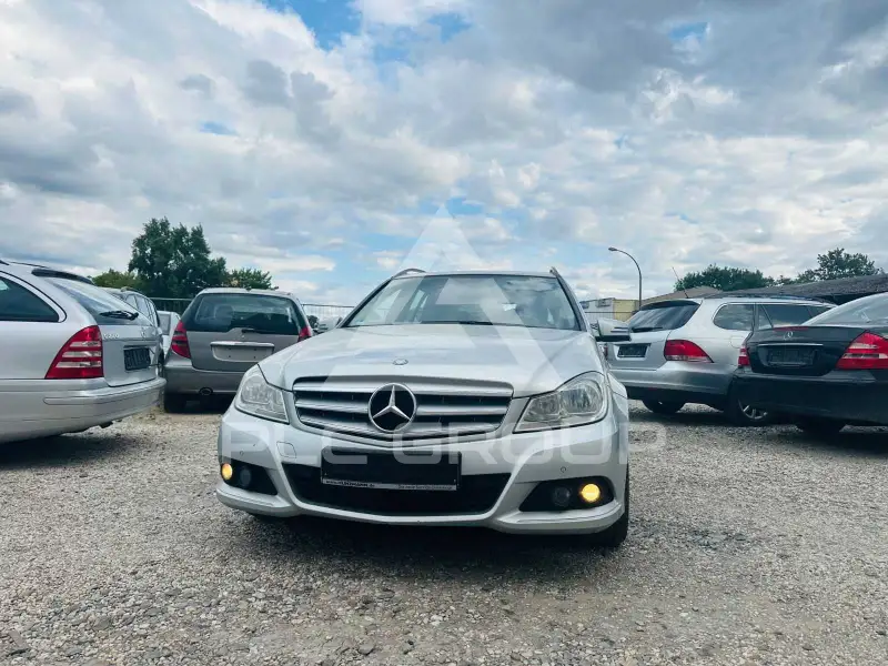 2011 Mercedes Benz C 220