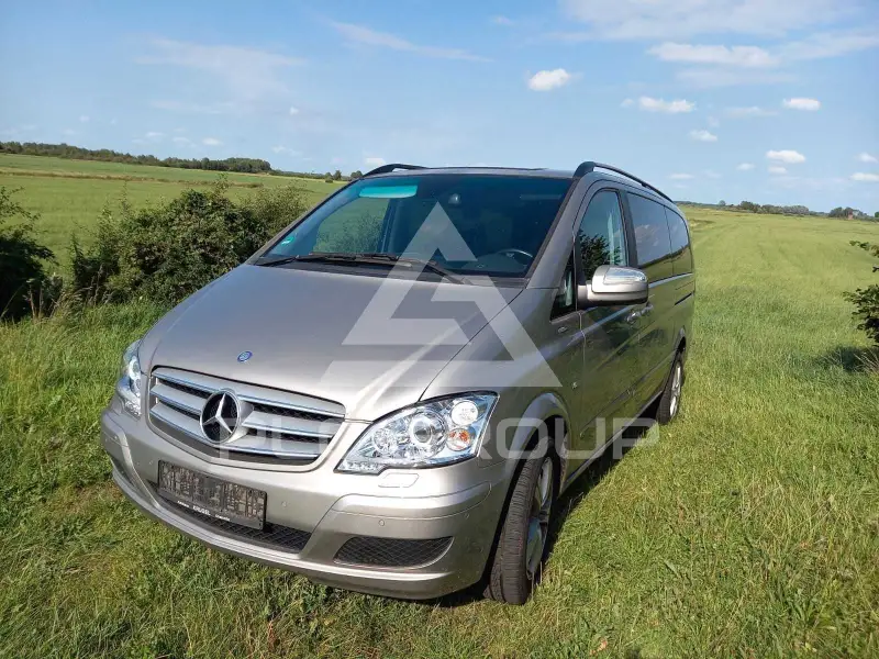 2011 Mercedes Benz Viano