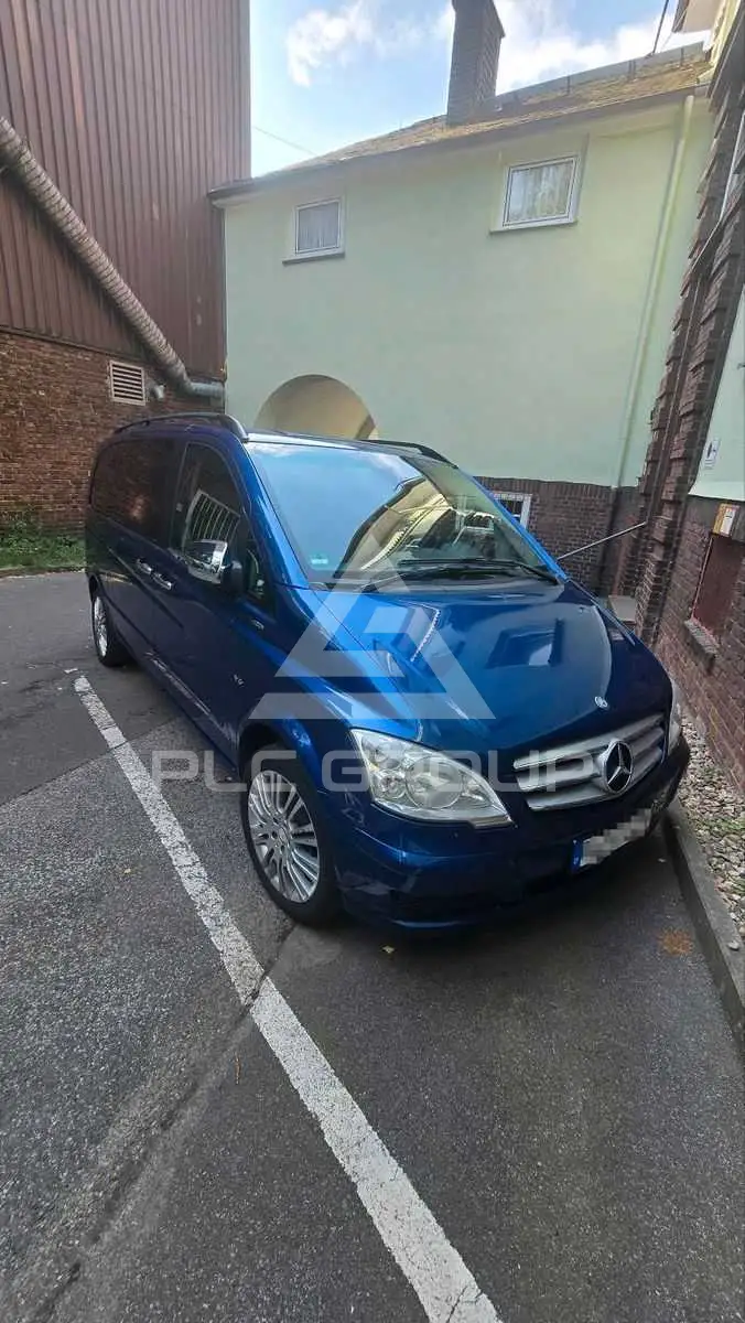 2011 Mercedes Benz Viano