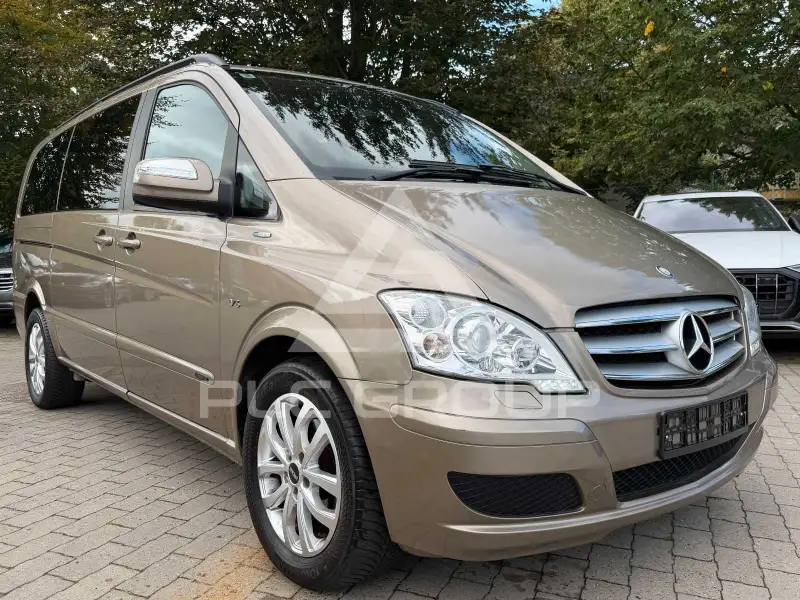 2011 Mercedes Benz Viano
