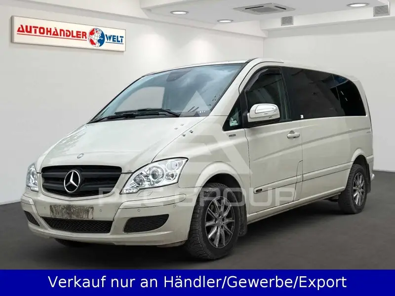 2011 Mercedes Benz Viano