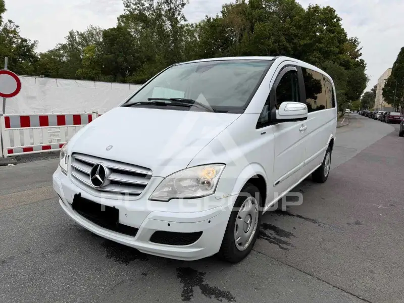 2011 Mercedes Benz Viano