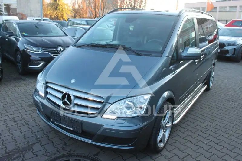 2011 Mercedes Benz Viano