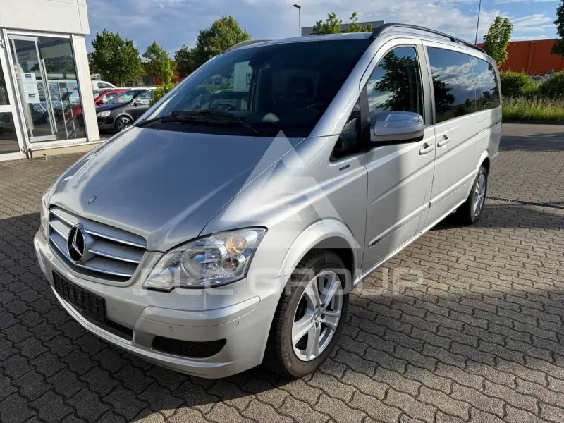 2011 Mercedes Benz Viano