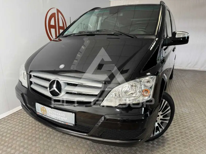 2011 Mercedes Benz Viano