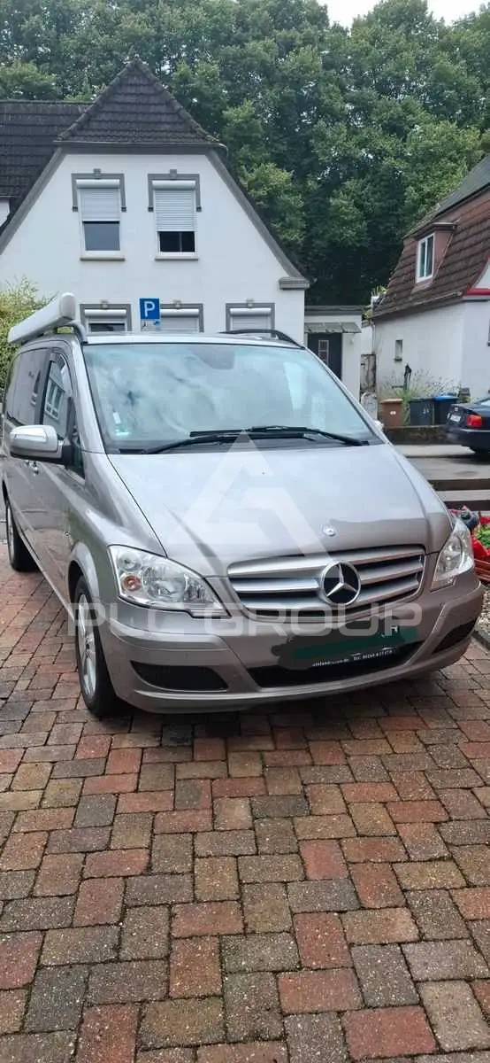 2011 Mercedes Benz Viano