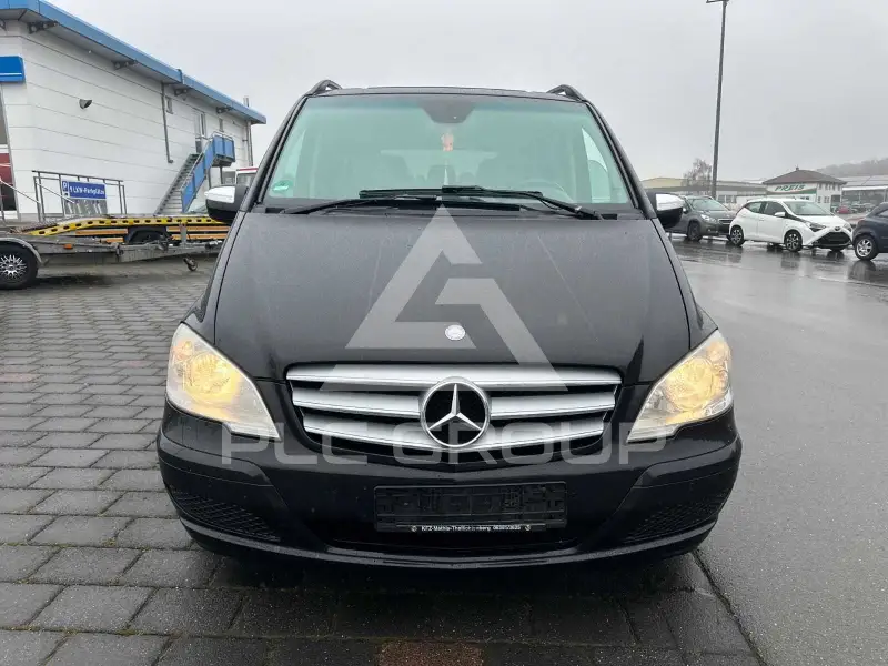 2011 Mercedes Benz Viano