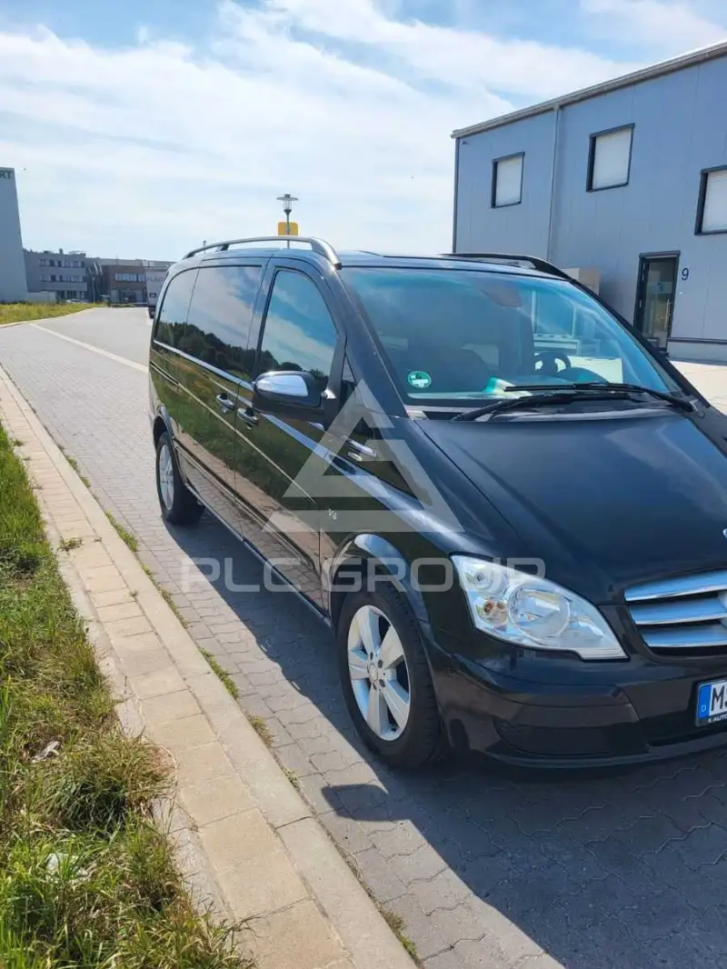2011 Mercedes Benz Viano