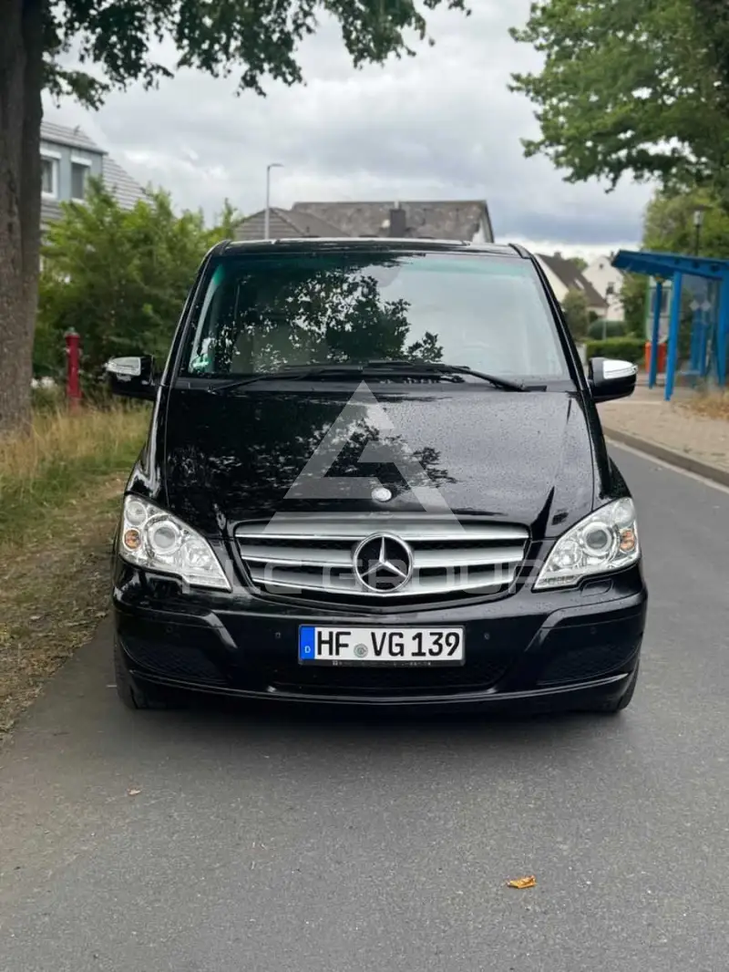 2011 Mercedes Benz Viano