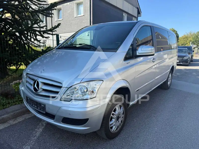 2011 Mercedes Benz Viano